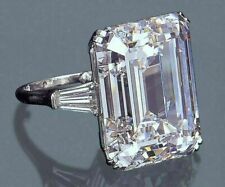 Emerald cut moissanite for sale  Edison