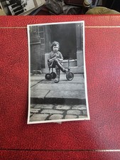 CRIANÇA EM TRICICLO, ROSS STR, BRIERFIELD, LANCS 1934. FOTO ORIGINAL 11x7cm App comprar usado  Enviando para Brazil