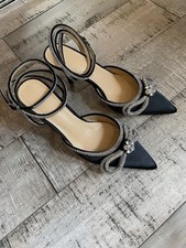 Salto em arco preto cetim e strass • Tamanho 8 • Novo comprar usado  Enviando para Brazil