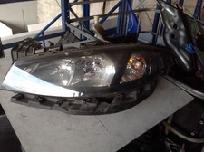 Faro anteriore sinistro usato  Italia