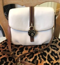 Dooney e Bourke Samba Modelo - Bone Pebble Grain Leather Small Crossbody Bag comprar usado  Enviando para Brazil