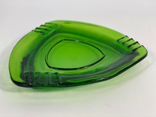 Cinzeiro de vidro triangular moderno verde meados do século  comprar usado  Enviando para Brazil
