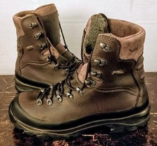 Cabelas mens 10.5m for sale  Watertown