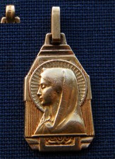 Belle médaille religieuse d'occasion  Pont-Évêque