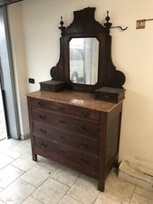 Cassettiera antica con usato  Italia