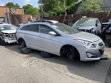 Breaking hyundai i40premium for sale  PRESCOT