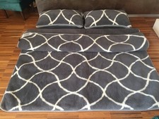 Set lusso lana usato Set lusso lana usato  Spedire a Italy