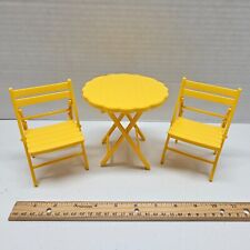 Juego de MESA Y SILLA PLEGABLE BARBIE PATIO VINTAGE - Muebles amarillos de café panadería segunda mano  Embacar hacia Argentina