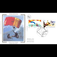FDC soie - Sports de glisse - Parapente / Parachutisme - 3/7/2004 Paris comprar usado FDC soie - Sports de glisse - Parapente / Parachutisme - 3/7/2004 Paris comprar usado  Enviando para Brazil