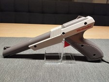 NINTENDO NES CONTROLLER: ORIGINAL ZAPPER LIGHTGUN PISTOLE (GRAU) comprar usado  Enviando para Brazil