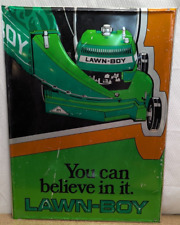 Placa de metal vintage de estanho em relevo Lawn-Boy You Can Believe In It 24" x 18" comprar usado  Enviando para Brazil