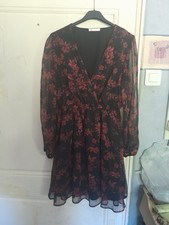 Robe noire rouge d'occasion  Bergues