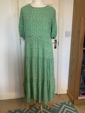 Size new look for sale  WINSFORD
