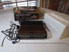 Console telefônico Weston Clock Radio com caixa VINTAGE raro cabeceira luz vermelha 84, usado comprar usado  Enviando para Brazil