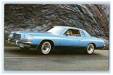 Cartão postal c1970s Blue Magnum XE com motor 318 CID V-8 e outros recursos comprar usado  Enviando para Brazil