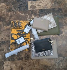 Lote de 8 bolsas de alça de embreagem carteira porta-moedas DKNY novas/novas sem etiquetas $400+ MSRP, usado comprar usado  Enviando para Brazil