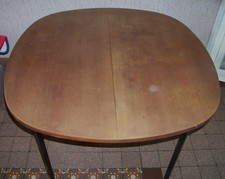 Vintage années table d'occasion Vintage années table d'occasion  Cosne-Cours-sur-Loire