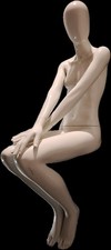 Manichino donna seduto usato  Como