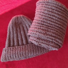 Set sciarpa cappello usato  Roma