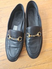 Women gucci flats for sale  Winston Salem