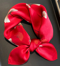 Lenço feminino quadrado pequeno 100% seda 20" envoltório floral vermelho preto WY271 comprar usado  Enviando para Brazil