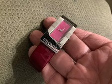 Relógio feminino DKNY novo batt usado suavemente super limpo cor roxa perolada e prata comprar usado Relógio feminino DKNY novo batt usado suavemente super limpo cor roxa perolada e prata comprar usado  Enviando para Brazil