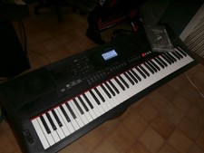 Yamaha psr 410 for sale  REDRUTH