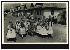 Zdjęcie AK Węgry: Święto zbiorów w Kazarze - Przeprowadzka ludowa, nieużywane, około 1930 roku na sprzedaż  Wysyłka do Poland