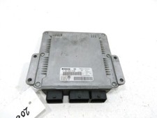 Calculateur moteur 1940q2 d'occasion  France