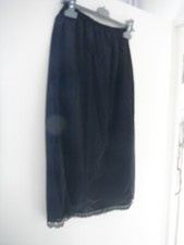 Lingerie jupon noir d'occasion  Audenge