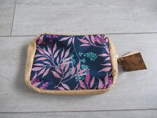 Trousse toilette fleurs d'occasion  Conflans-Sainte-Honorine