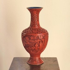 Vase rouge laque d'occasion Vase rouge laque d'occasion  Grasse