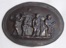 Ancien médaillon ovale d'occasion  Agay