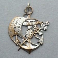 Insigne médaille patriotique. d'occasion  Romilly-sur-Seine