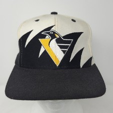 Cappello snapback sportivo usato  Spedire a Italy