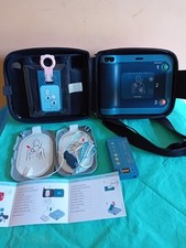 Defibrillatore semiautomatico  usato  Italia