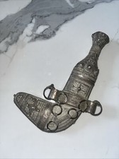 Bel pugnale arabo usato  Italia