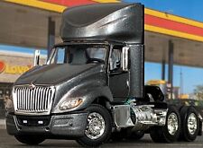 1/64 DCP CINZA INTERNACIONAL LT DAY CAB COM FOLHA DE AR comprar usado  Enviando para Brazil