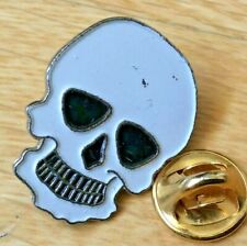 Pin lapel pins d'occasion  Les Lilas