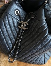 Bolsa balde Chanel, usado comprar usado Bolsa balde Chanel, usado comprar usado  Enviando para Brazil