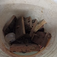 Serrature chiavistelli antichi usato  Genova