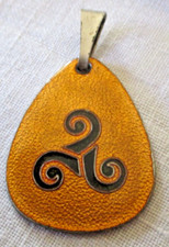Ancien pendentif breton d'occasion  Perros-Guirec