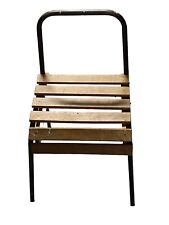 Ancienne vintage chaise d'occasion  Bohain-en-Vermandois