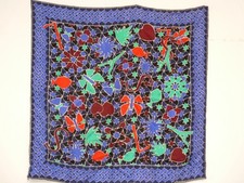 Foulard soie yves d'occasion Foulard soie yves d'occasion  Seyssel