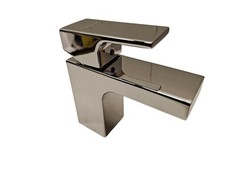 Mitigeur lavabo pied d'occasion Mitigeur lavabo pied d'occasion  Expédié en France