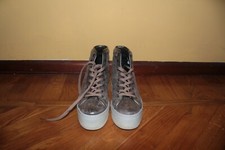 Guess sneakers imbottite usato Guess sneakers imbottite usato  Mathi