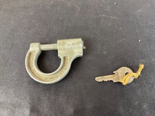 Ancien cadenas no d'occasion Ancien cadenas no d'occasion  Bourgoin-Jallieu