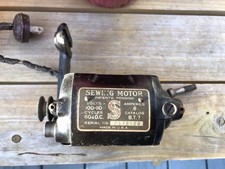 Motor de máquina de costura vintage Singer com suporte e plugue (não testado) comprar usado  Enviando para Brazil