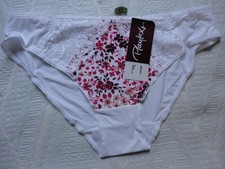 Culotte mini playtex d'occasion  Vaires-sur-Marne