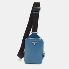 Prada blue saffiano d'occasion  Expédié en Belgium